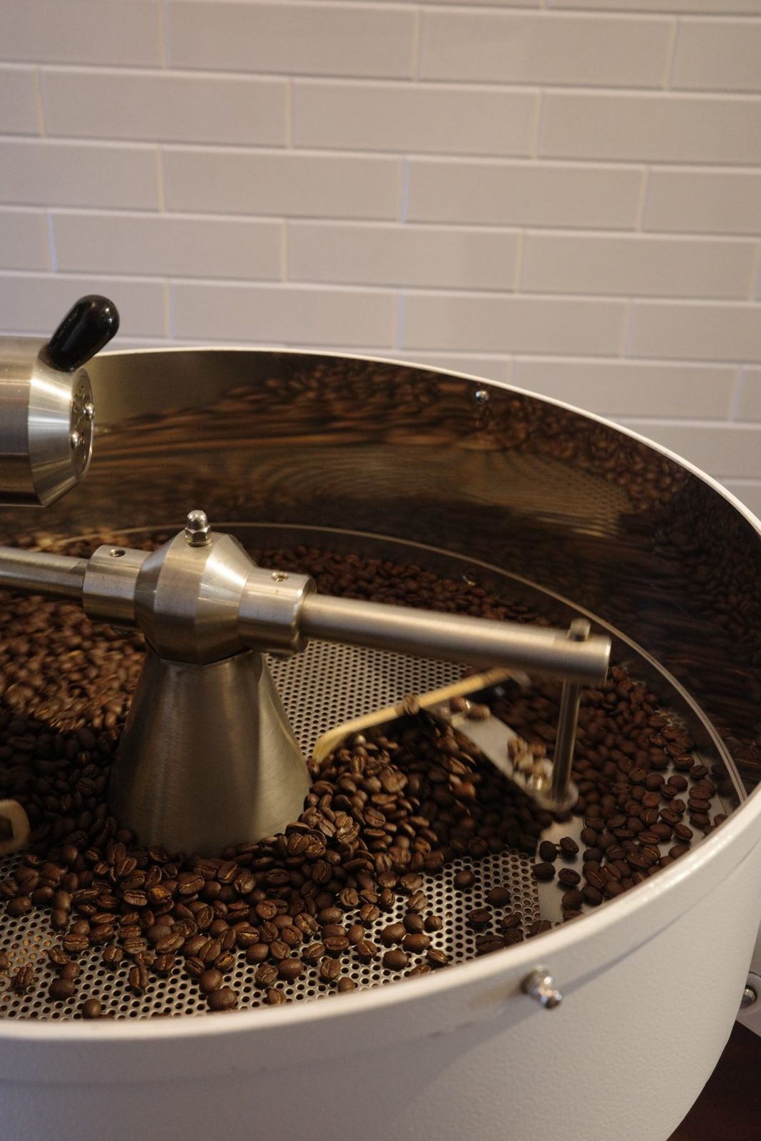焙煎したてのコーヒー豆